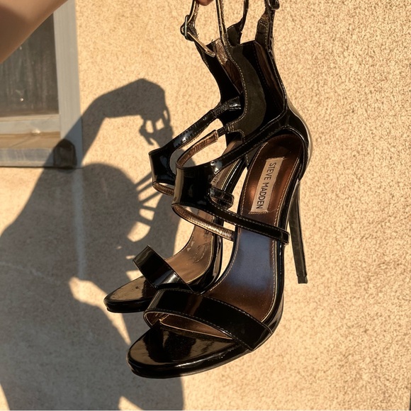 STEVE MADDEN Black High Heels - Picture 2 of 16